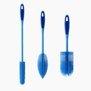 Trois goupillons bleus en silicone de tailles différentes